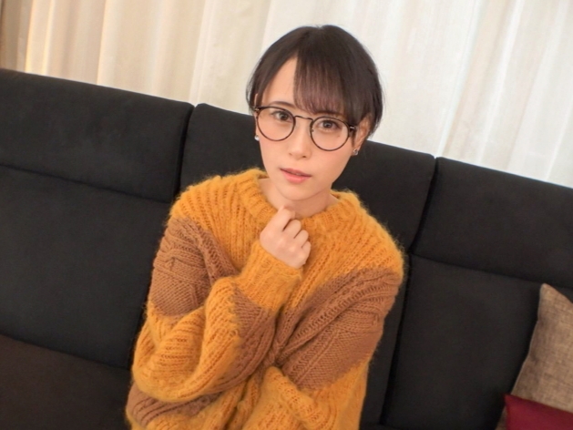 【清楚】メガネをかけた清楚で真面目そうな女の子のキレイなボディを肉棒で貫く！本能のままに感じ痴態を晒す女の子！