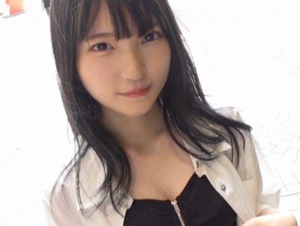 【透明感MAX色白スレンダー】「気持ち良すぎて…♡」街で見つけた清純そうな細身美女をナンパ即ハメ！色白ボディが敏感に反応し、細いカラダで肉棒を締めつける！透明感とエロさのギャップに悶絶必至！