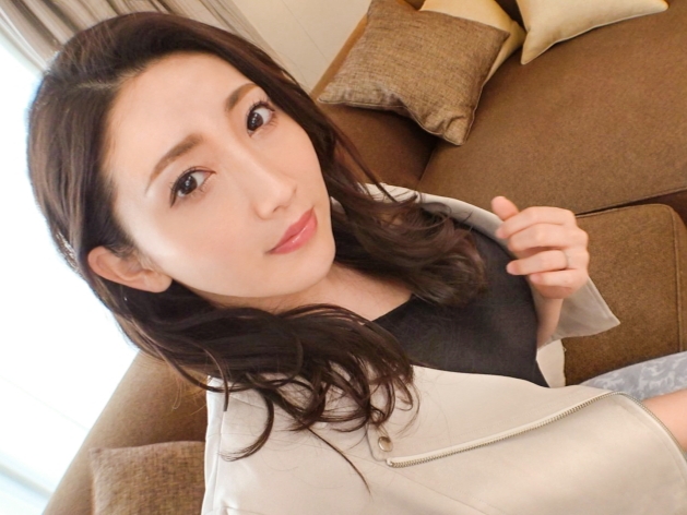 【爆乳お姉さん】色気ダダ漏れ！ムチムチボディのセクシーお姉さんにフル勃起！たわわなオッパイ揺らして激ピストンで感じまくり♡