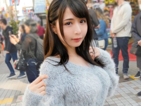 【人妻の危険な情事】欲求不満な美熟女が禁断の不倫に溺れる！セフレとの密会でエロ汁垂れ流し、カメラの前で激しく腰を振る淫乱奥さまの生々しいハメ撮り映像！♡