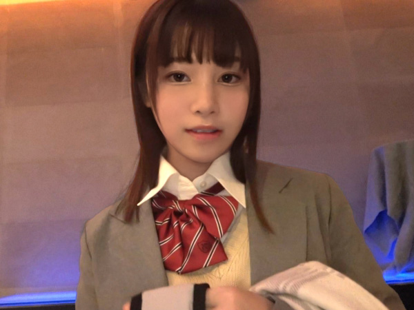 【ロリっ娘の危険な遊び】『気持ちいい…』幼い美少女がおじさんチンポに夢中！従順ないい子にはご褒美の鬼ピストンでオマンコを激しく責めちゃう♡