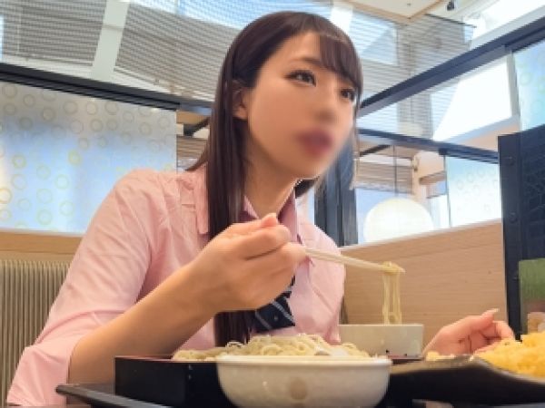 【制服美少女と車内デート】『我慢できない…』ホテルまで待てずに車内でフェラ♥制服姿のままホテルIN！着衣SEXで生挿入！素人美少女の甘い吐息と悶える姿に興奮MAX！♡