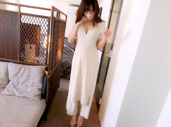 【スレンダー美女の淫乱覚醒】「外でするなんてドキドキ…♡」モデル級ボディの素人娘が、恥じらいながらもドスケベ調教に没頭！緊張と快感の狭間で、本能むき出しの濃厚セックスを魅せる！