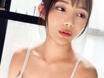【巨乳美少女の淫乱覚醒】アイドル顔負けの美少女がチ○コに夢中！ねっとりピストンで感じまくり、巨乳を揺らして悶絶！可愛い顔してエッチなこと大好き！♡