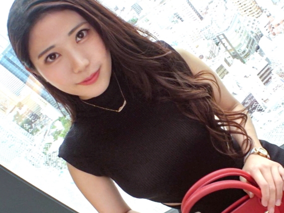 【美尻お姉さんの誘惑】『もっと奥まで…』ピタワンピから溢れる巨尻がエロすぎる！欲求不満なセクシーお姉さんが肉棒を貪り、激しくイキ乱れる！たまらない腰使いに悶絶必至！♡