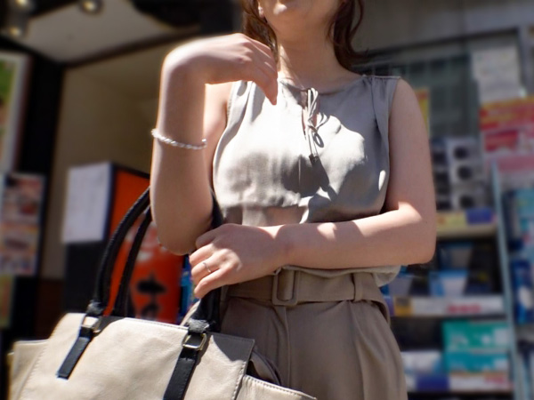 【借金妻の性欲爆発】『もう我慢できない…』セックスレスで欲求不満な人妻が、旦那の借金返済のためAV出演！抑え込んでいた性欲を激しく解放し、激しいセックスで乱れまくる！