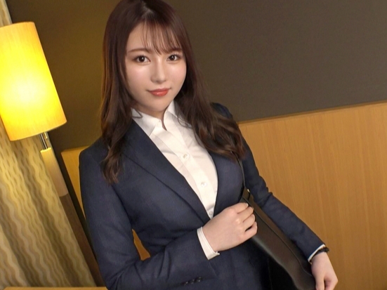 【パンスト破いて即ハメ！】エロいスーツ姿の美ボディOLをナンパ！パンストビリビリで敏感ボディをイジりまくり、大興奮でフル勃起！仕事帰りのお姉さんが淫乱モード全開で感じまくる♡