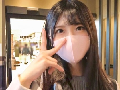 【パイパン素人娘の性癖】頭はお花畑だけどエッチは超敏感！つるつるマ●コがチ●ポを欲しがり、挿入と同時に絶頂へ！気持ちよすぎておかしくなっちゃう♡