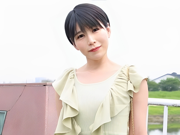 【人妻の禁断プレイ】『旦那には言えない…』デカチンに夢中の30代美熟女！秘密のセックスでエロい喘ぎ声を漏らし、旦那以外の男に激しく突かれて快感に溺れる♡