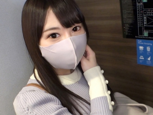 【美尻ナンパ】プリケツ美少女、街中でゲット！エッチなケツに目が釘付け、火照ったカラダでチ○ポを欲しがる姿がたまらん！感じまくりセックスで悶絶♡