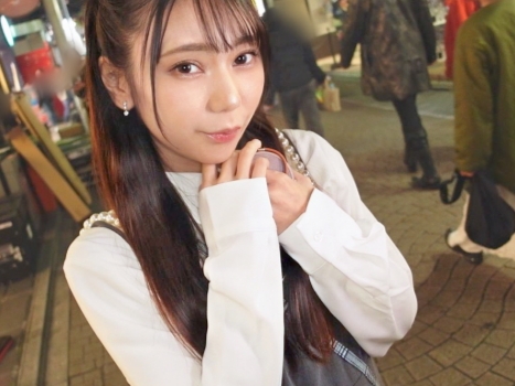 【美脚ナンパ】『えっちなことしよっか？』スラリと伸びた美脚が眩しい美少女をゲット！キュートな顔立ちに心奪われつつ、濃厚なセックスで美ボディを堪能！街中で見つけた天使とヤっちゃう背徳感がたまらない！♡