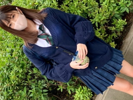 【制服美少女を激ピストン】『エチエチマンコにぶち込む！』激カワJKをギンギンの肉棒でガン突き！制服姿のまま、たまらず膣内に濃厚ザーメンぶっかけちゃう！♡