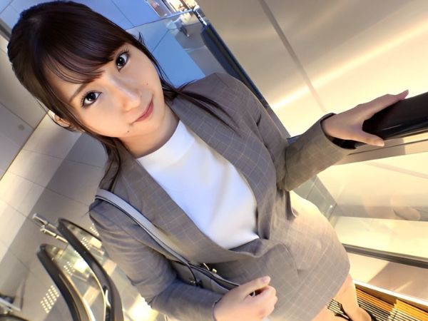 【ガードゆるめOL】『また…ハメられちゃうの？』過去に上司にヤラれた経験ありのOL、ナンパ師の押しに弱く、簡単にチンポを求めちゃう！♡