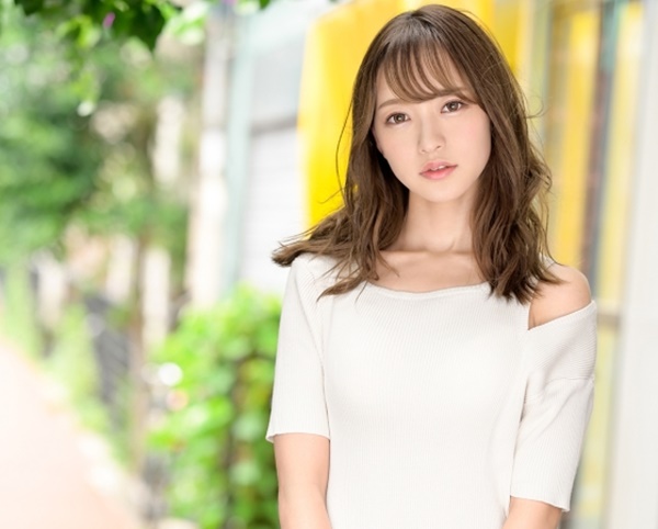 【美ボディお姉さん】スレンダー美女が素人宅訪問!甘いキスから始まる濃厚プレイで悶えイキ!恋人同士みたいなラブラブ生ファックで感じまくる♡