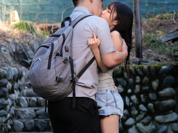 【田舎で再会した元カノ】『久しぶり…』高校時代の幼馴染と汗だくセックス！地元の空気に包まれ、当時の甘酸っぱい記憶が蘇る濃厚な一夜♡身体を求め合う大学生の禁断のエロ物語！