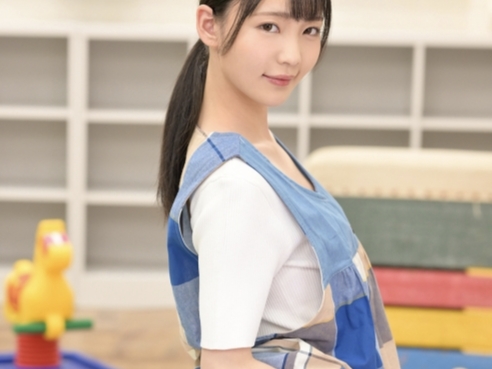 【エロ保母さんとイクメンパパの危険な関係】♡子供が大好きなのにチ〇ポも大好き！♡スケベな保母さんがパパを誘惑！♡騎乗位で激しく腰を振りまくるドスケベセックス！！